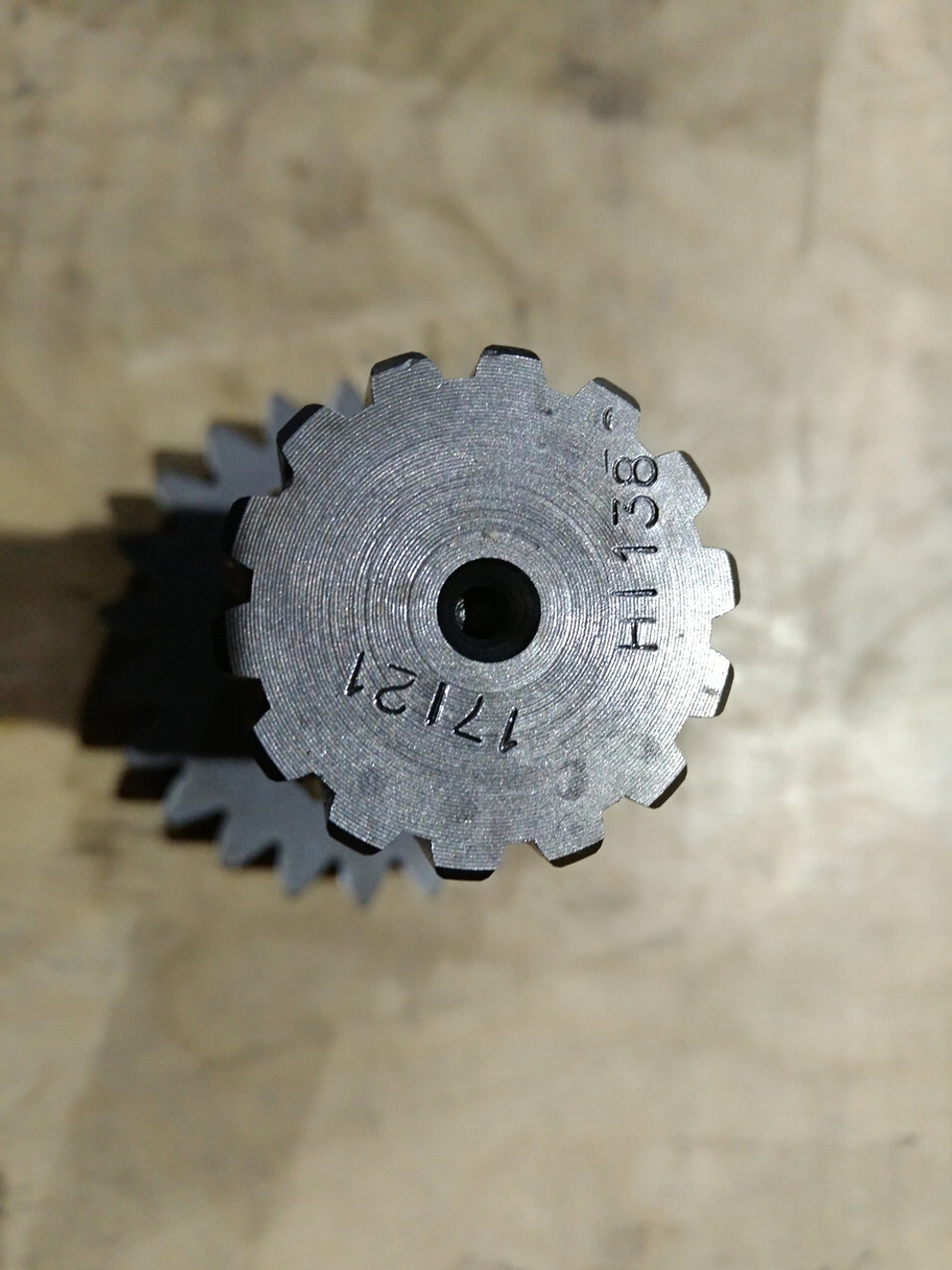 Вал-шестерня XKAQ-00203 редуктора хода