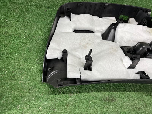 Обшивка крышки багажника Audi E-tron (2018-2023)