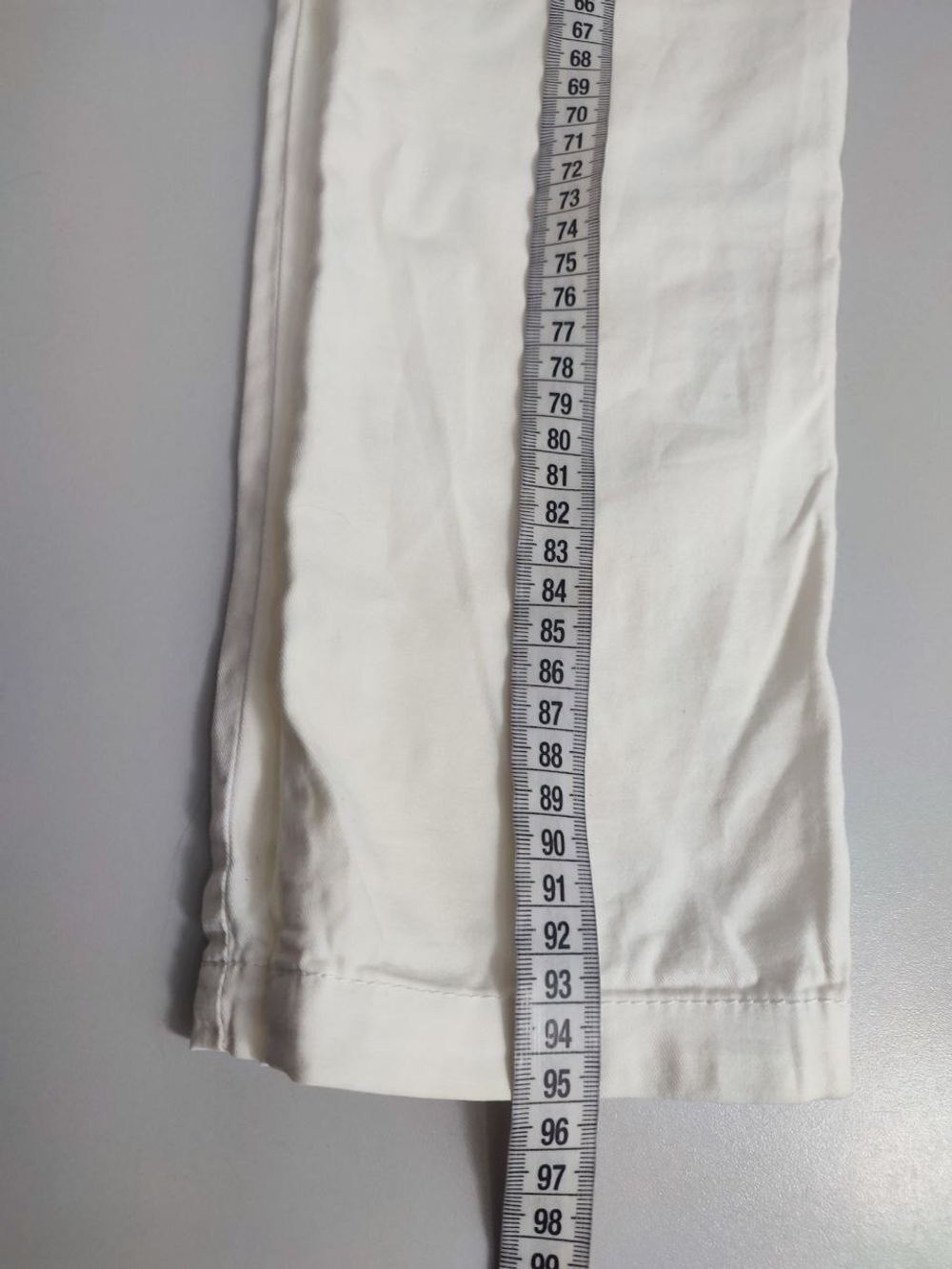 Джинсы Reserved светлые 40 размер