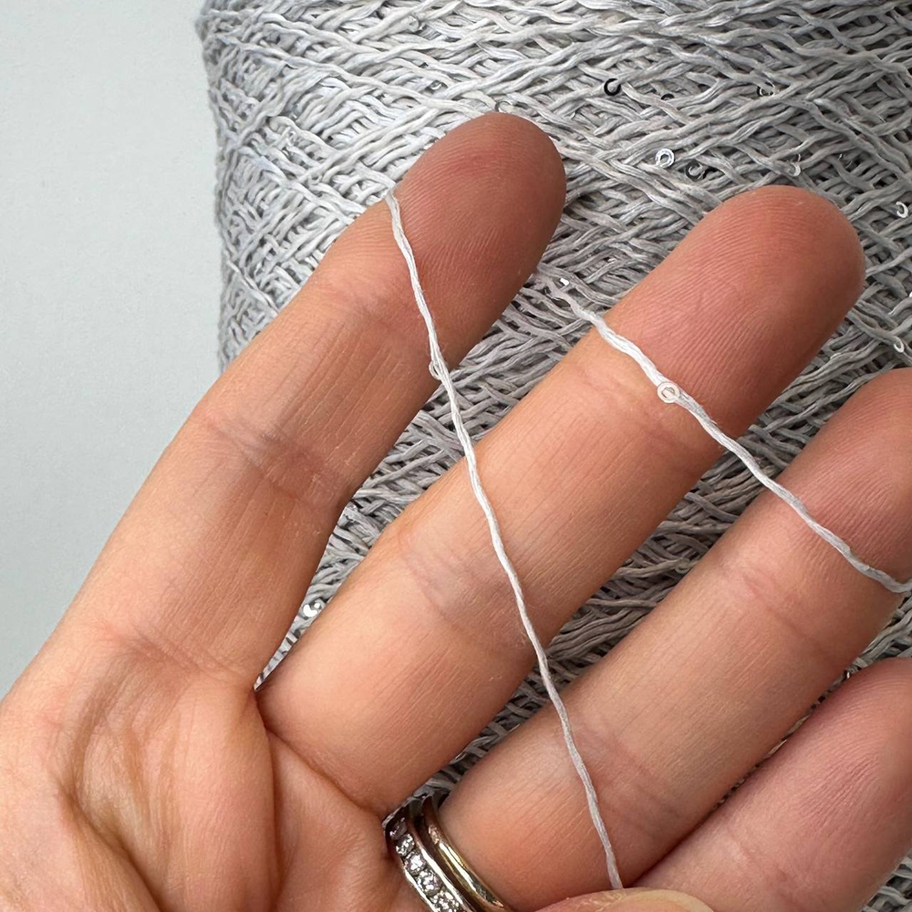 LINETTE PAILLETES - 80% лен, 20% п/а, микропайетки 2мм, ; 450м\100гр; цвет: серый светлый, пайетки серебро