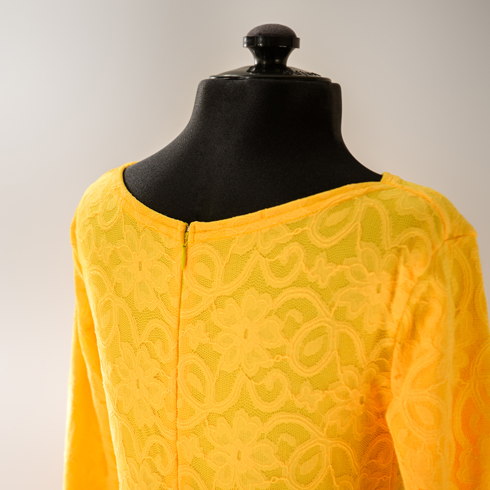 платье для танцев с гипюром