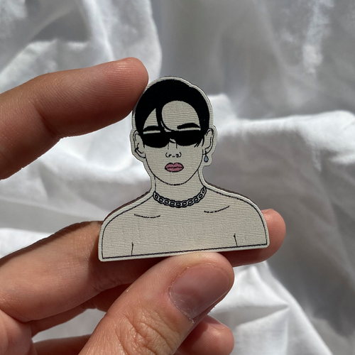 Значок (деревянный) / lapulapin / BTS / V