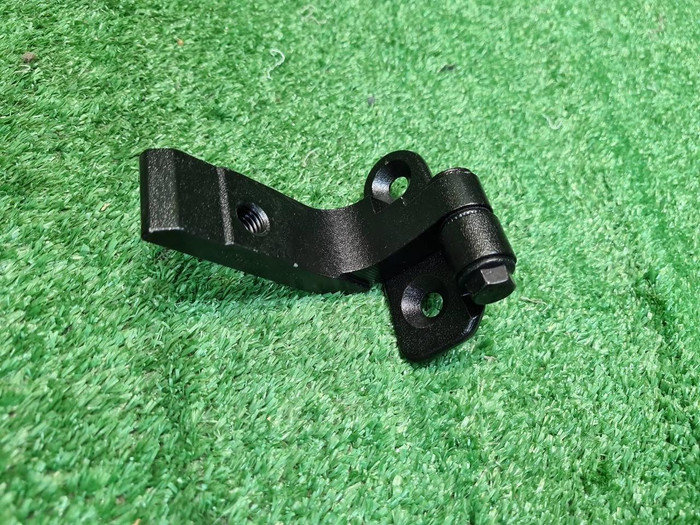 Петля двери задняя правая BMW 5er G30 (2017-2023)