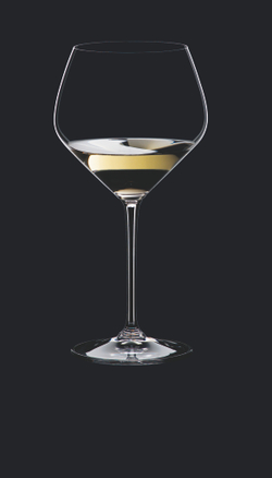 Набор бокалов для белого вина 2 шт 670 мл Riedel Heart to Heart Oaked Chardonnay Австрия на черном фоне