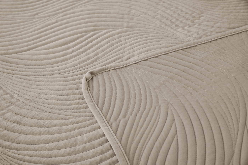 Покрывало 240х260 и 2 наволочки 50x70 Sofi De MarkO Жизель бежевое