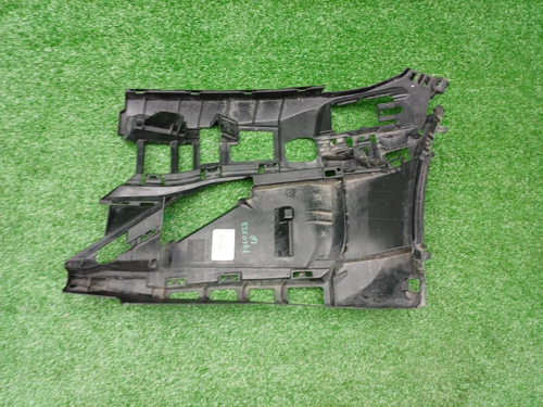 Кронштейн переднего бампера RH BMW 7er G11 (19-22)