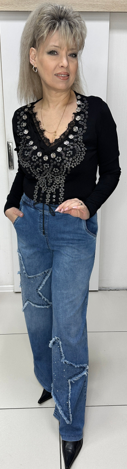 Синие джинсы c принтом из звезд