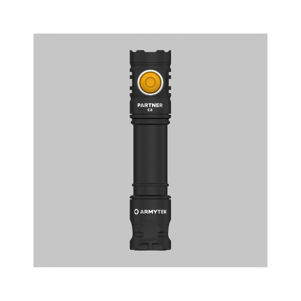 Карманный тактический фонарь Armytek Partner C2 Magnet USB — световой поток до 1100 люмен и дальность 240 метров.