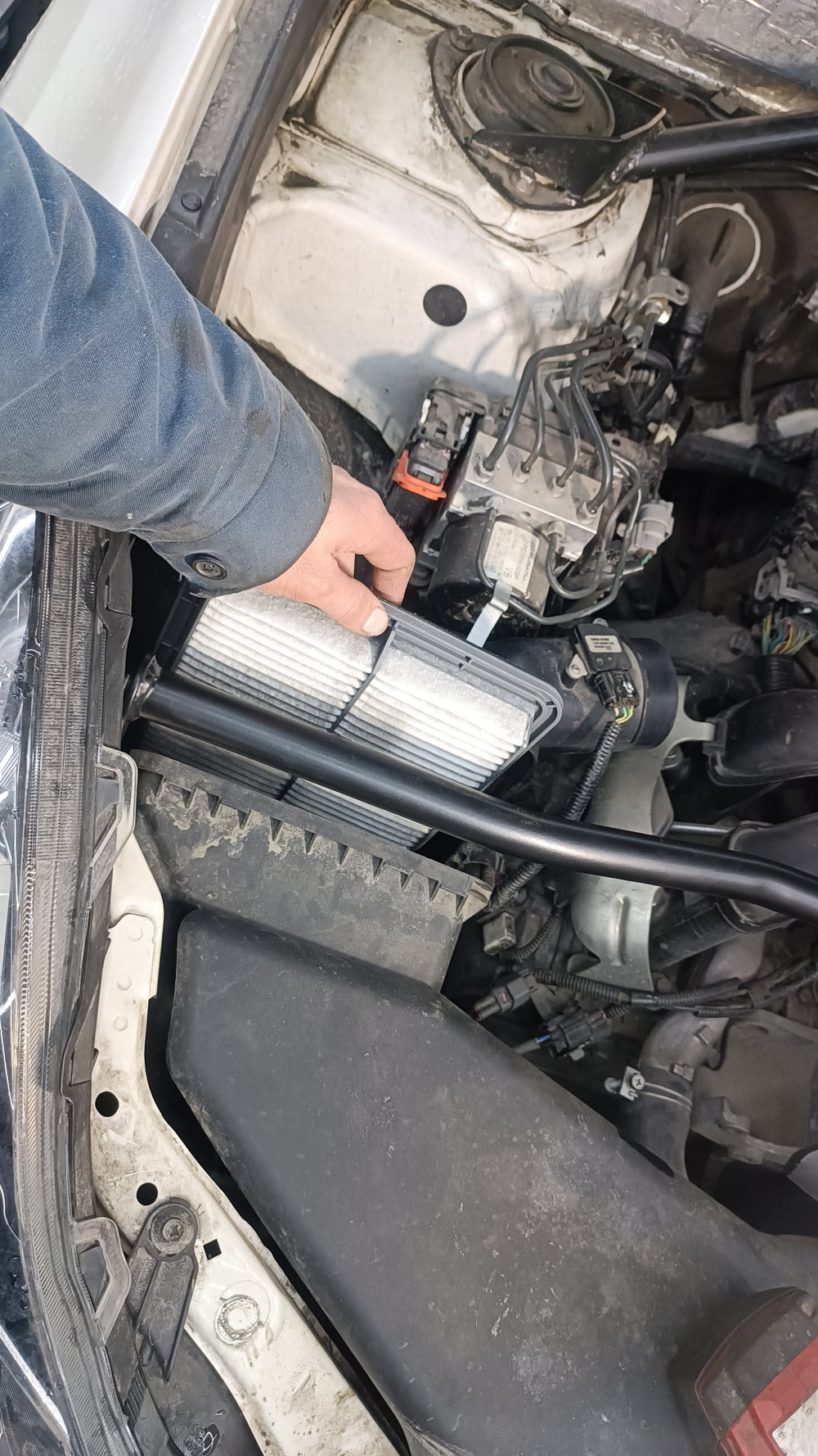 Распорка передняя около фар Subaru Outback 4 (BR) (ПОД ЗАКАЗ)