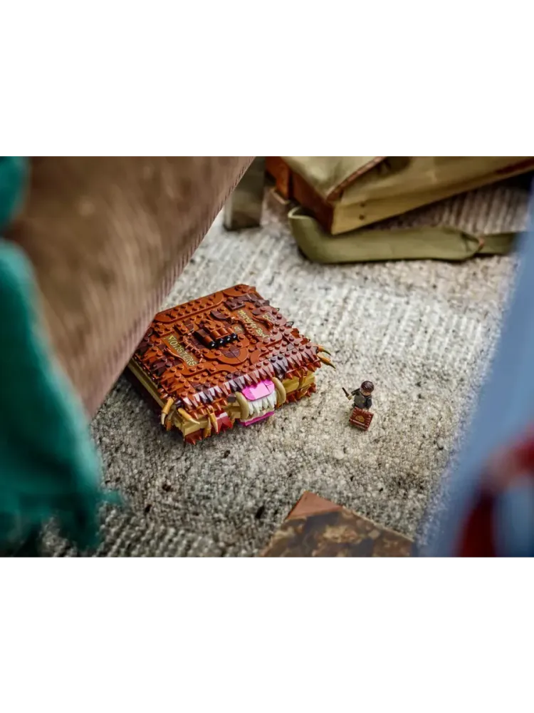 Конструктор Harry Potter 76449 Книга монстров