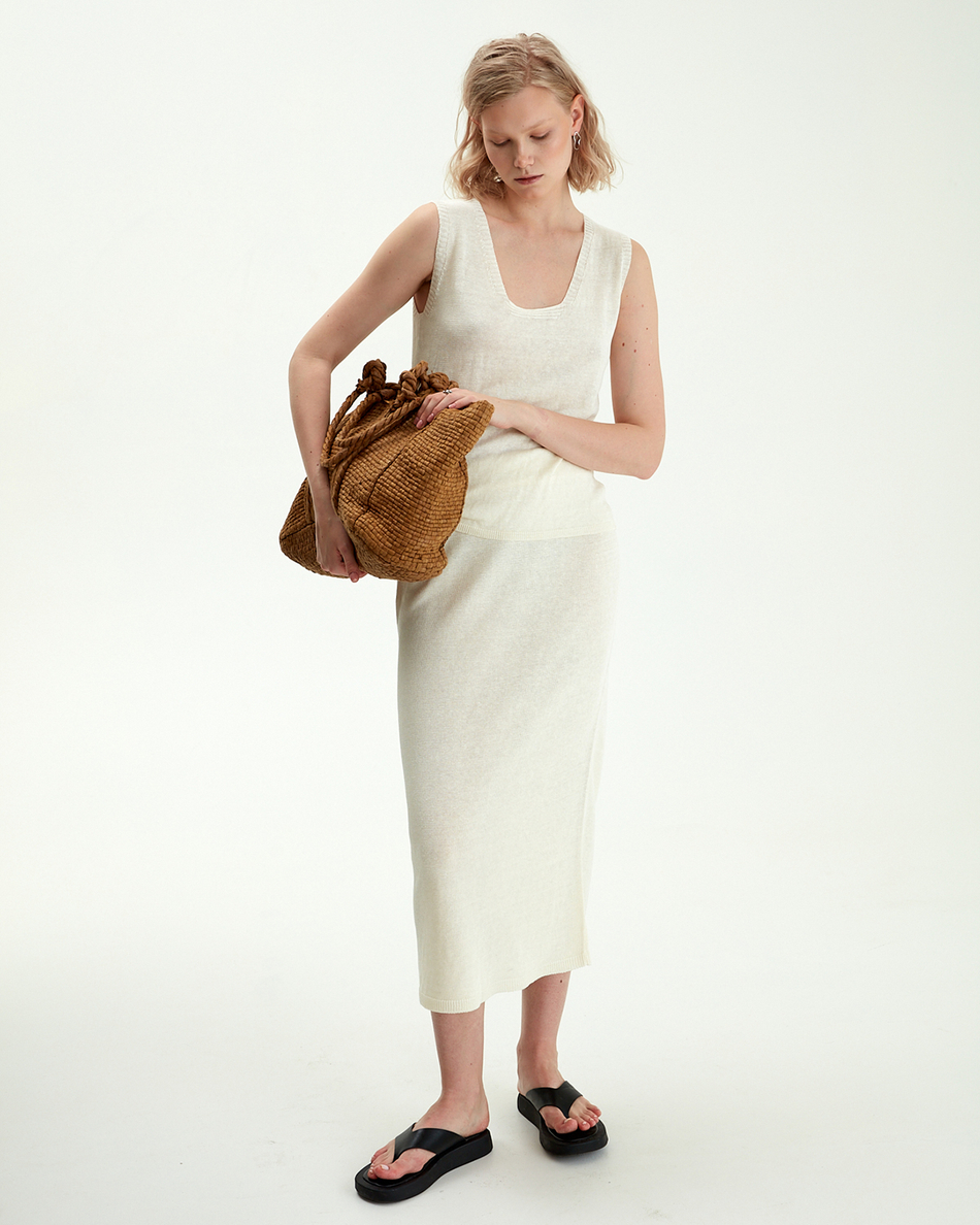 Топ на бретельках из итальянского льна