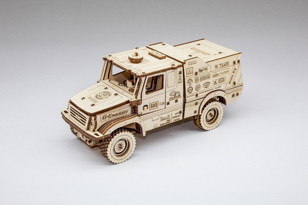 Сборная модель из дерева 3D EWA МАЗ-6440RR (заводной)