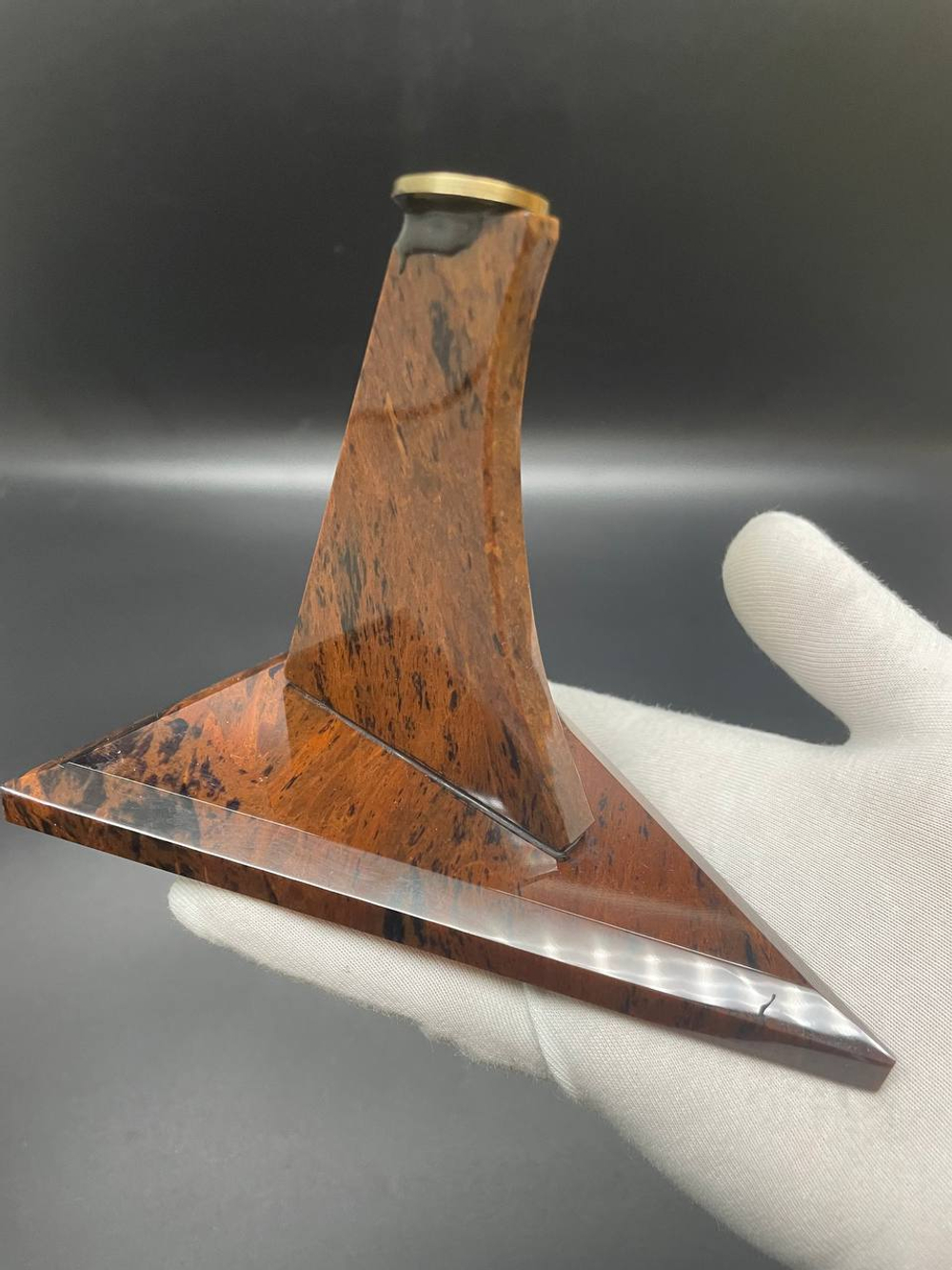 Истребитель из обсидиана в подарочной коробке