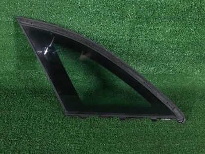 Форточка задняя левая Mercedes GLC X253 (15-22)