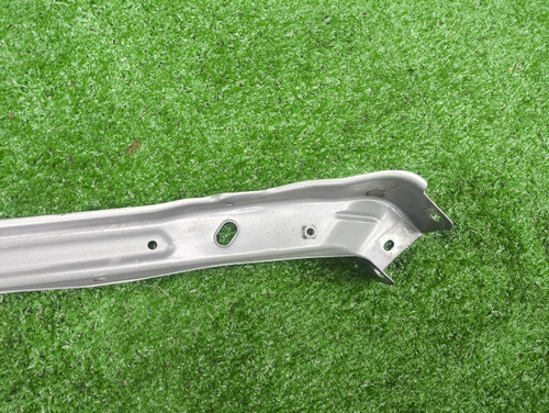 Кронштейн панели правый Omoda C5 (2022-н.в.)