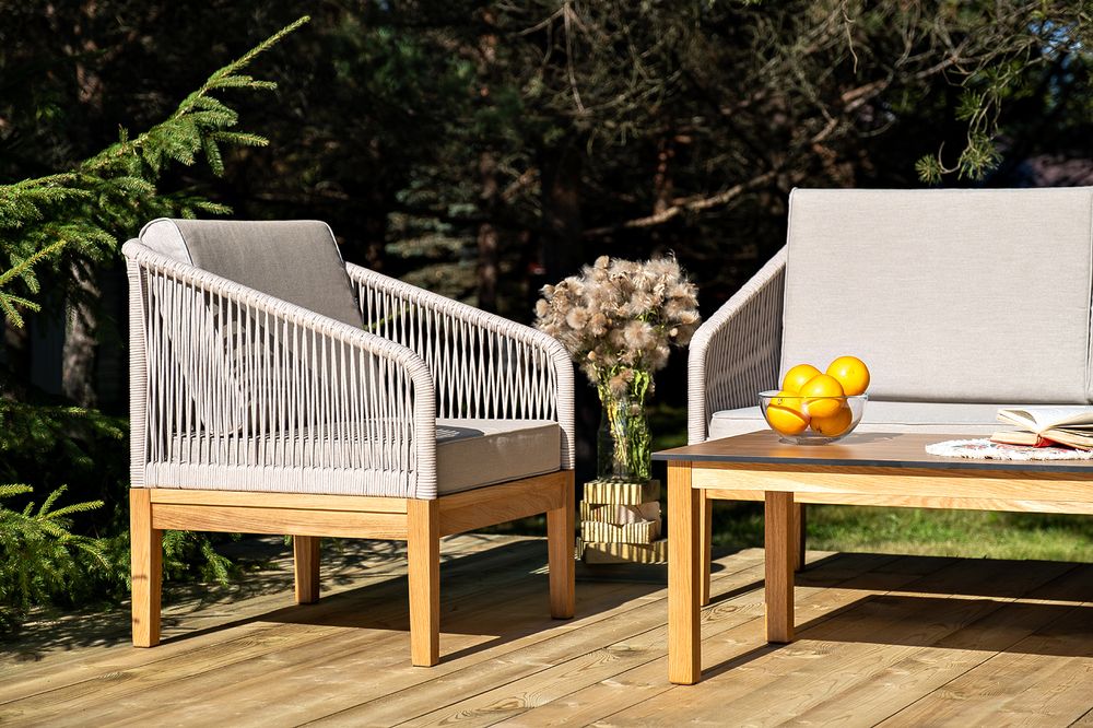 "Канны" лаунж-зона 4-местная из роупа со столиком "Канны" цвета "дуб", основание дуб, роуп бежевый