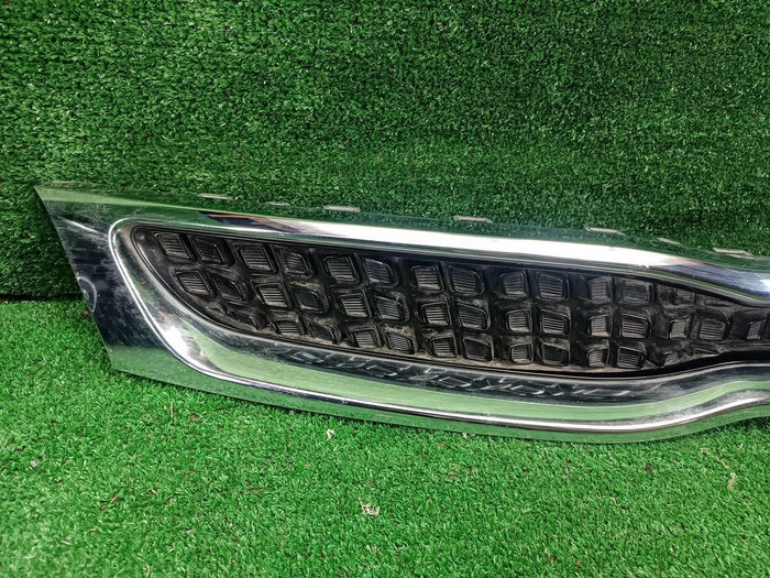 Решетка радиатора KIA Rio 4 X-Line (2017-2020)