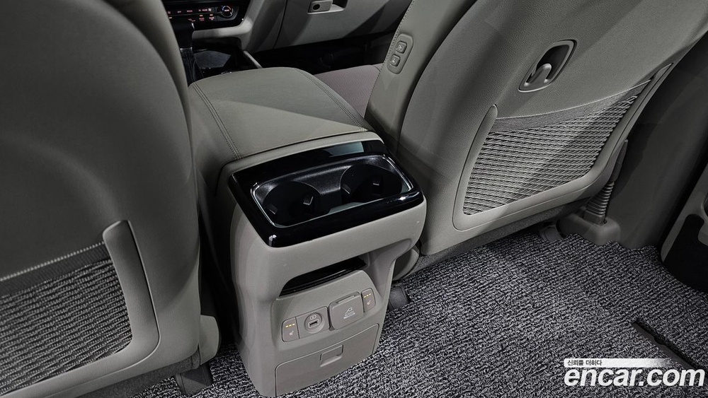 Kia The New Carnival (Sedona) 9-и местный Noblesse Special (08.2019)