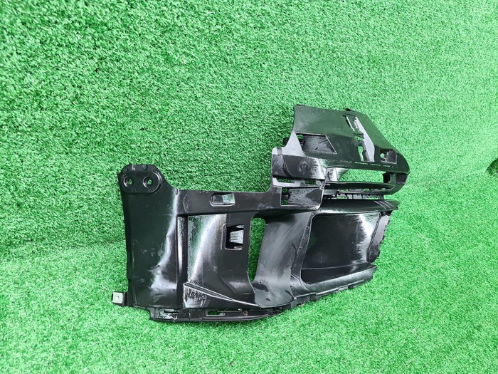 Кронштейн бампера RH Porsche 911 GT3 992 (21-нв)