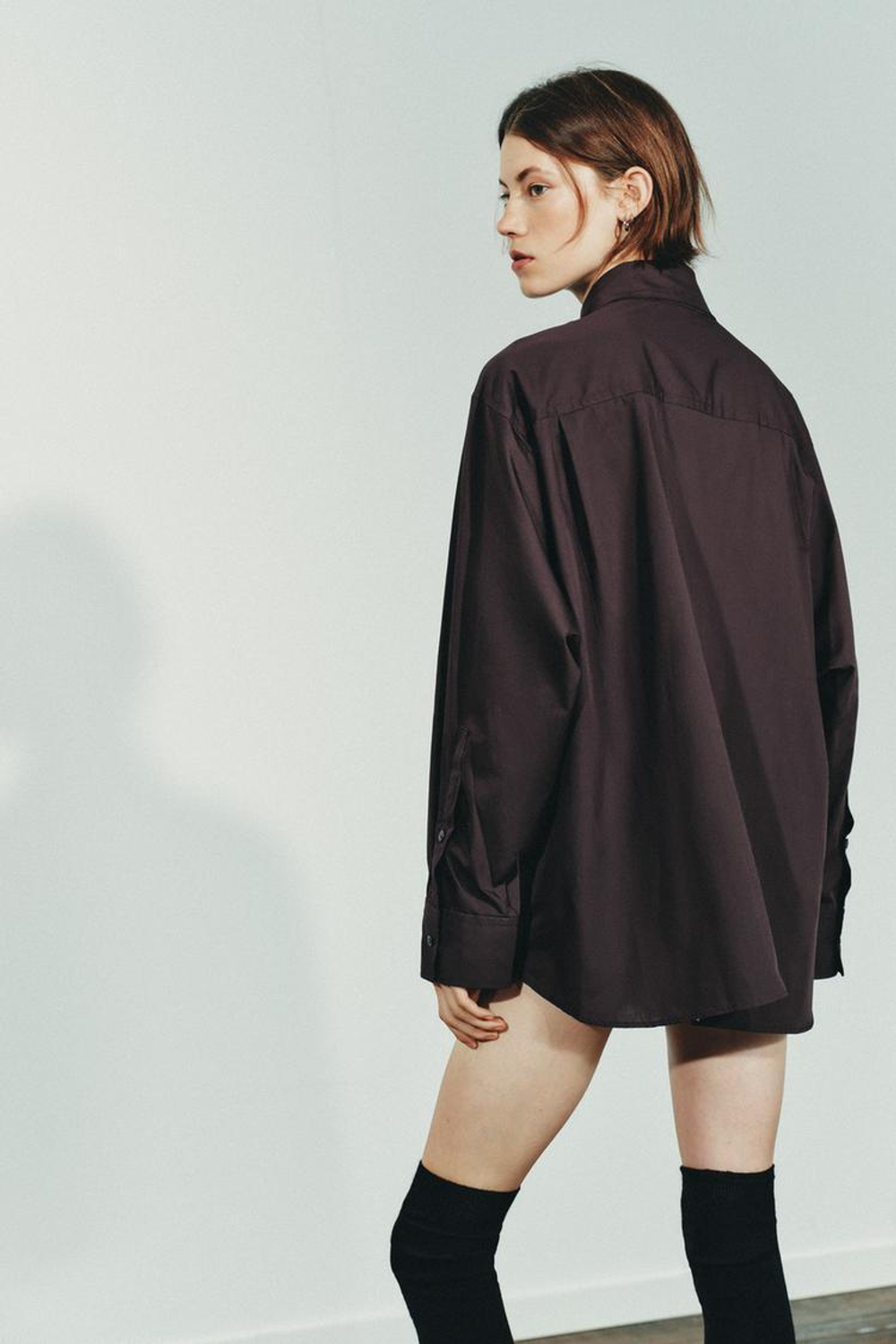 ZARA РУБАШКА ИЗ ПОПЛИНА С ВОРОТНИКОМ-ШАРФОМ, ТЕМНО-КОРИЧНЕВЫЙ