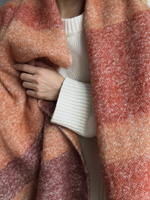 Плед мохеровый over horizon терракотового цвета из коллекции trendy ruffles, 130х180 см