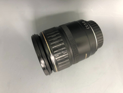 Canon EF 28-135mm 3.5-5.6 IS