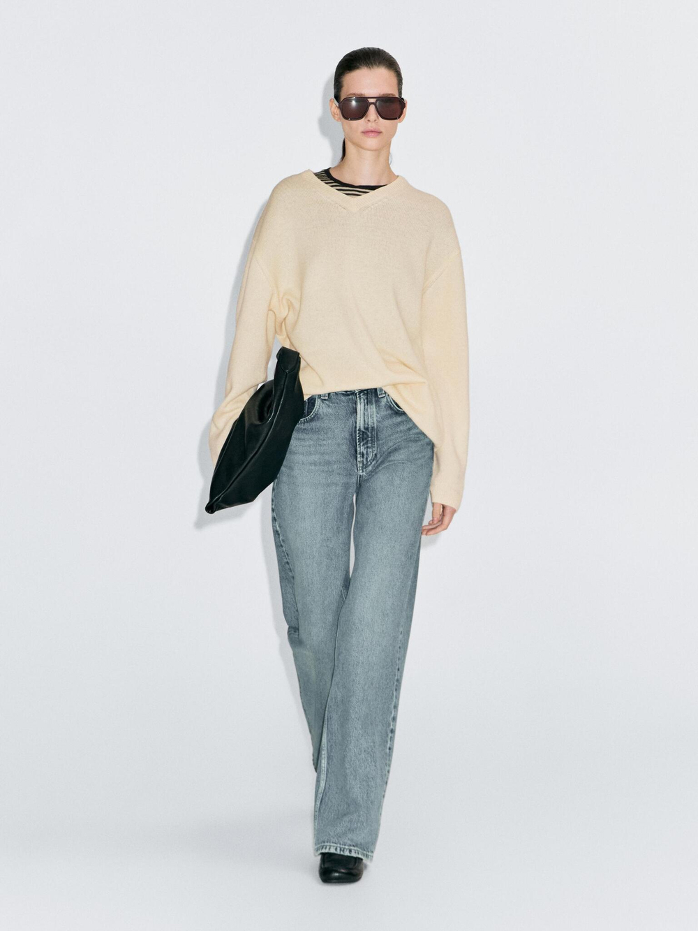 Massimo Dutti Свитер оверсайз с V-образным вырезом, ванильный