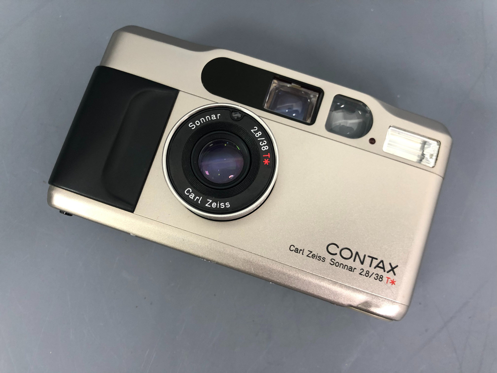 Contax T2