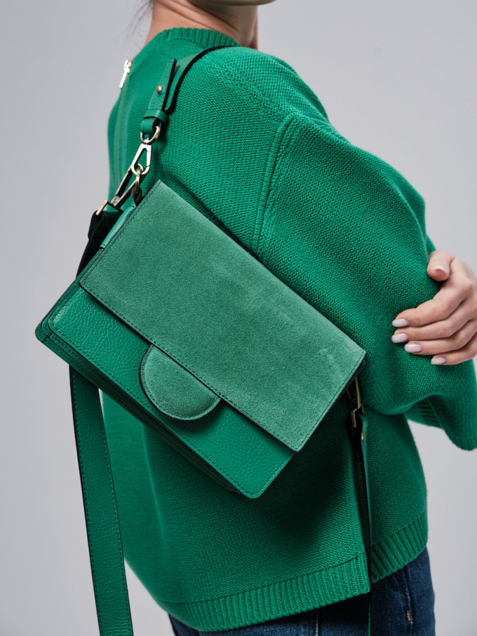 Сумка замшевая через плечо зеленая