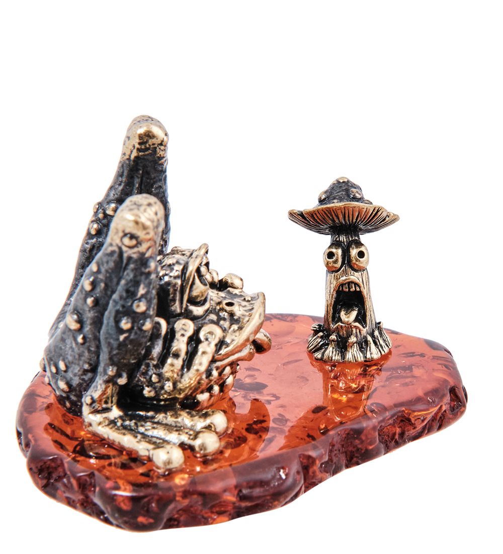 Народные промыслы AM- 604 Фигурка «Лягушка и волшебный грибочек» (латунь, янтарь)