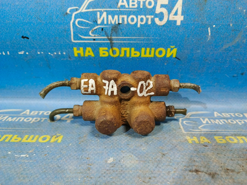 Распределитель тормозной MITSUBISHI GALANT 2000