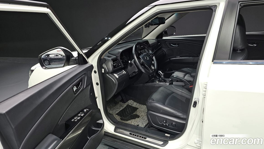 KG Mobility (Ssangyong) Very New Tivoli Бензин 1.5 2WD (04.2020)