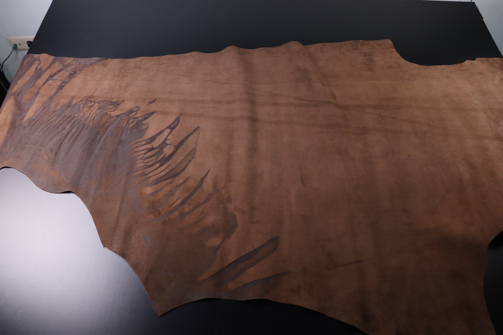 Уценка: 1,2-1,4 Кожа Сиама Коричневая 186 дм²