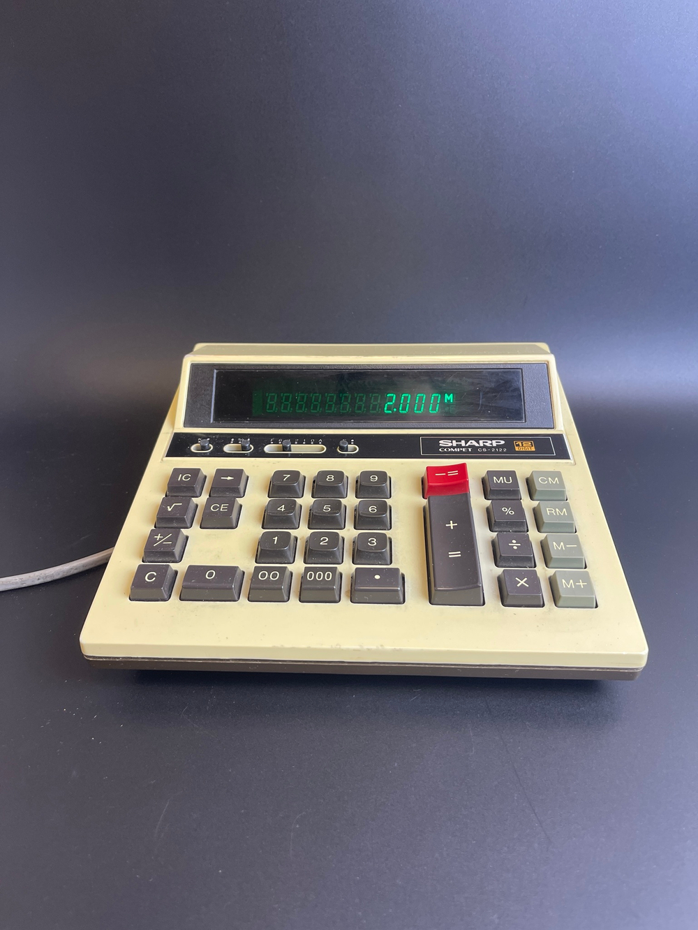 Калькулятор электронный SHARP Compet CS-2122. Япония 1970-е г. Рабочий