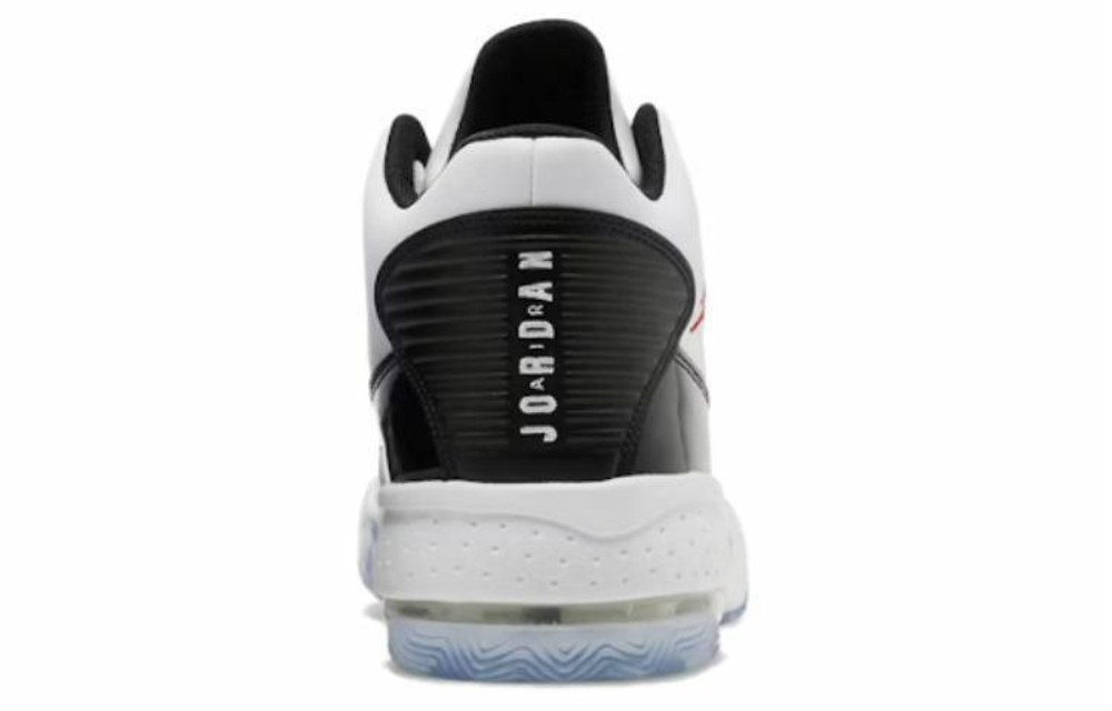 Кроссовки Jordan Max Aura 2 'White Gym Red'