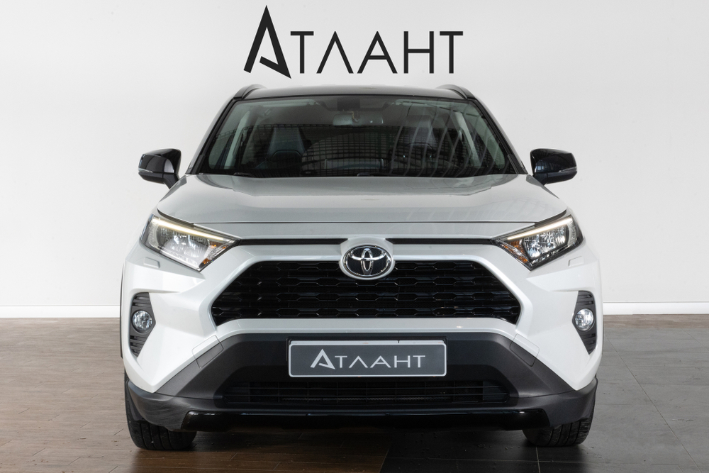 Toyota RAV4, 2020 год