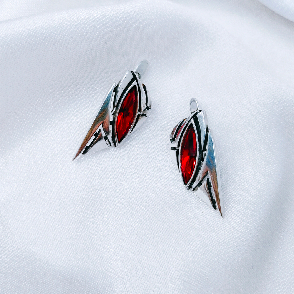 "Абаас" серьги в серебряном покрытии из коллекции "Тату" от Jenavi с английский замок