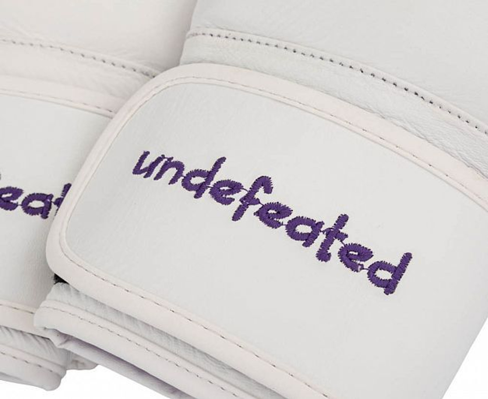 Перчатки боксерские Clinch Undefeated белые C161