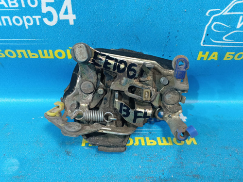 Замок двери передней левой TOYOTA COROLLA 1993