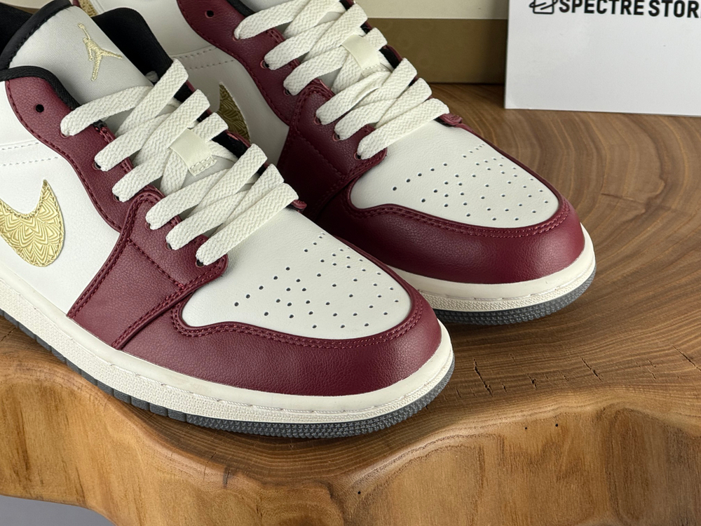 Nike Air Jordan 1 Low SE Year of the Dragon - Red