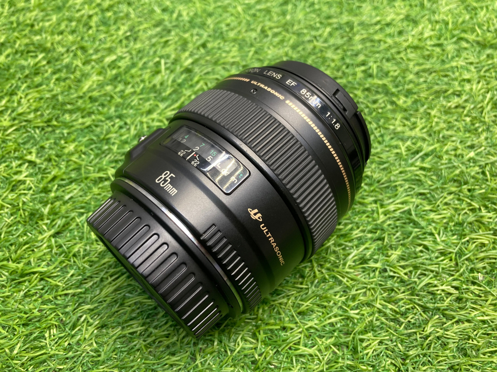 Canon EF 85mm 1.8 USM