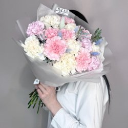 «Пудровое эхо» букет из диантусов