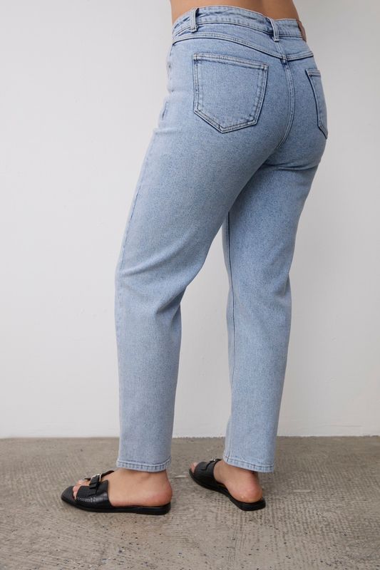 Джинсы mom fit, светло-голубой