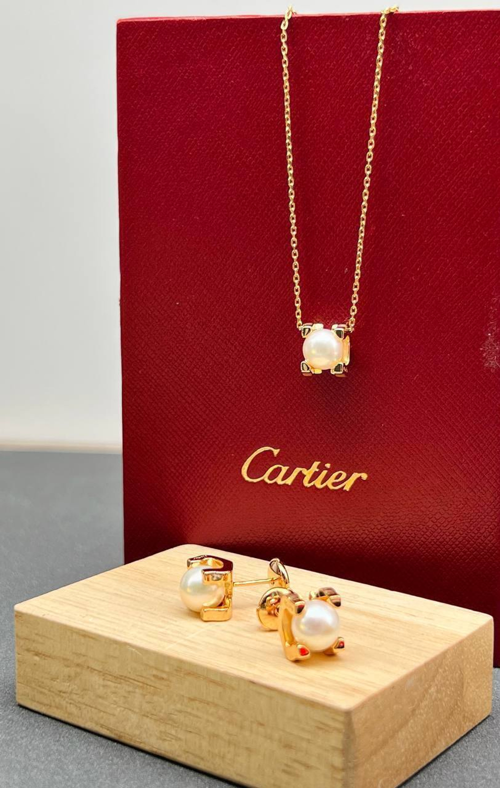 Серьги Cartier
