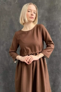 Коричневое платье с кулиской из шерсти