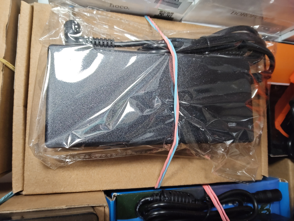Блок питания для Ноутбука  LP556  for HEP  19.5V/4.62A  (4.5*3.0)
