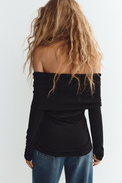 ZARA МЯГКИЙ ТОП БЕЗ БРЕТЕЛЕЙ СО СБОРКОЙ, ЧЕРНЫЙ