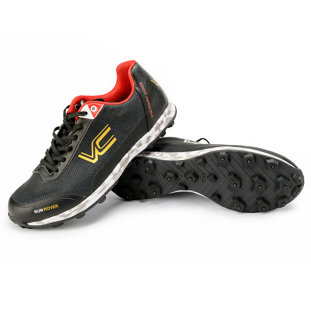 Кроссовки RUN ROVER с металлическими шипами