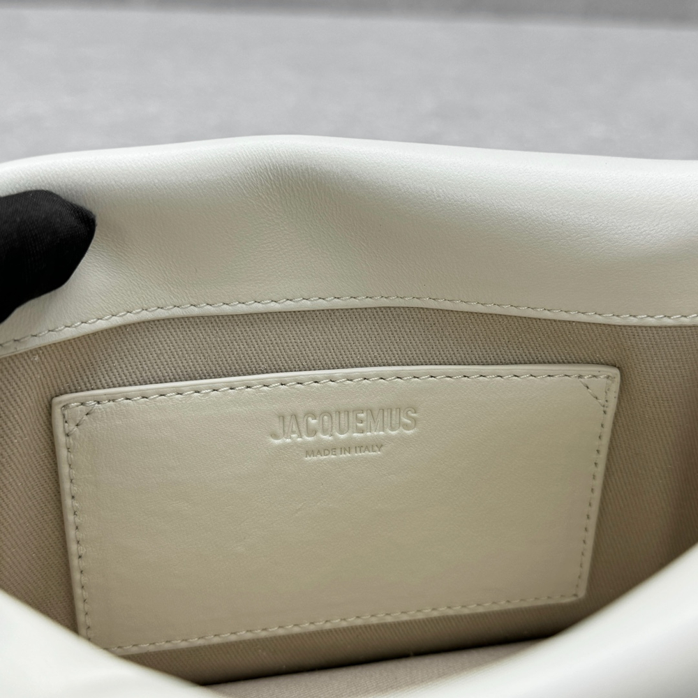 Jacquemus Rond Carre 19 cm