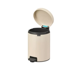 Brabantia - Контейнер для мусора NewIcon 5л, мягкий бежевый / артикул   149900  / GTIN 8710755149900